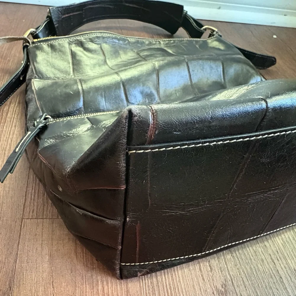 Dooney & Bourke Embossed Leather Hobo Shoulder Bag Brown Zip Pocket - Picture 9 of 10